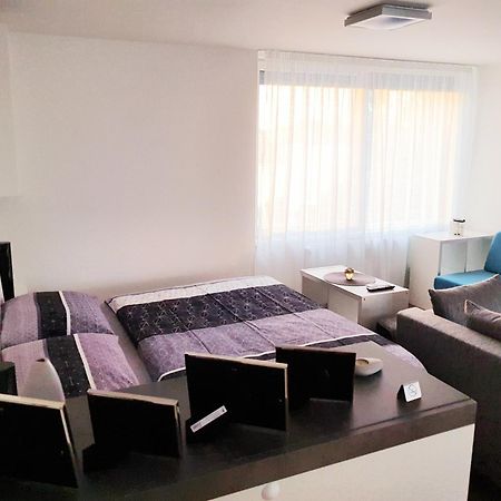 G Support Apartment براغ الغرفة الصورة