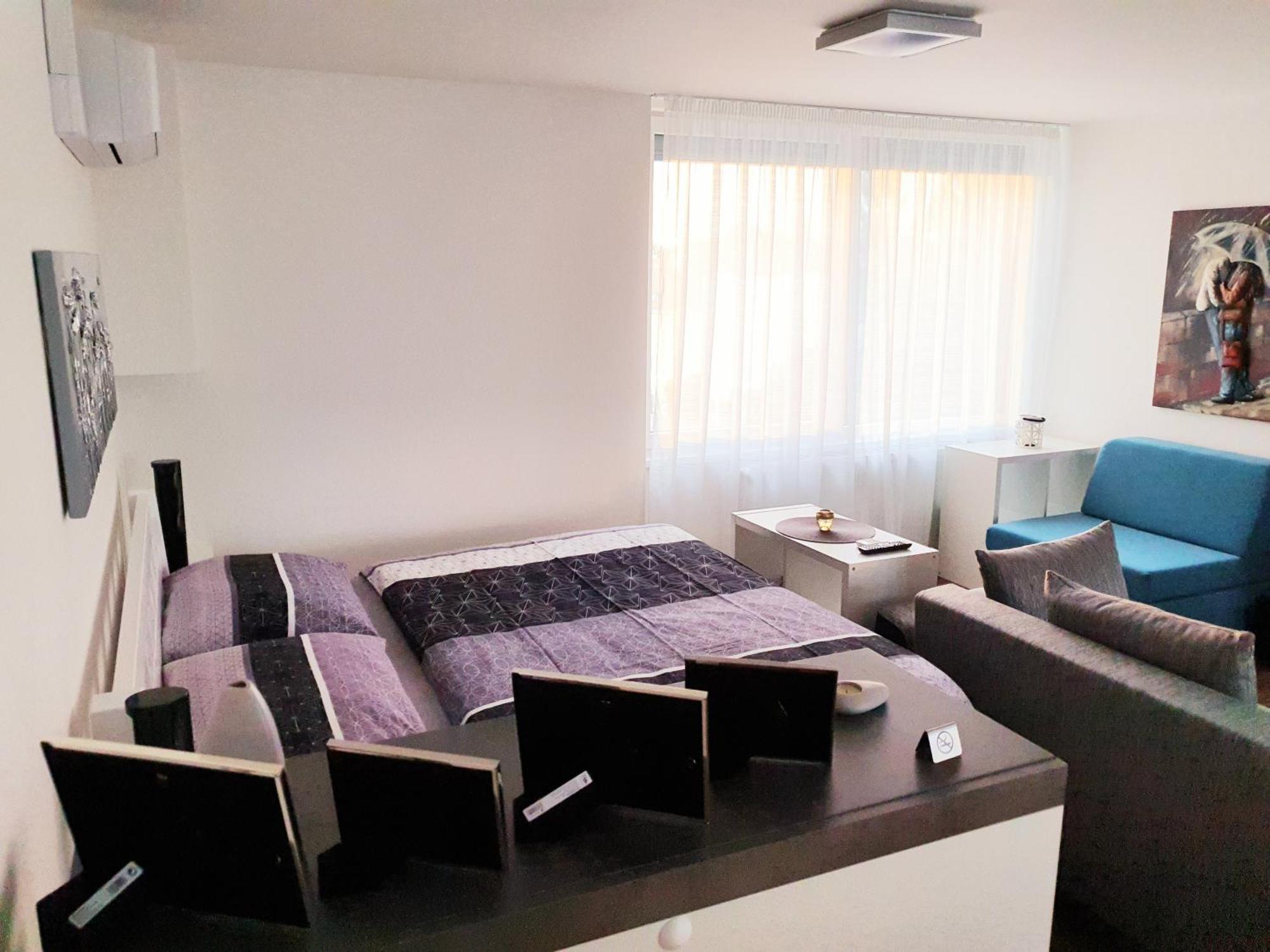 G Support Apartment براغ الغرفة الصورة