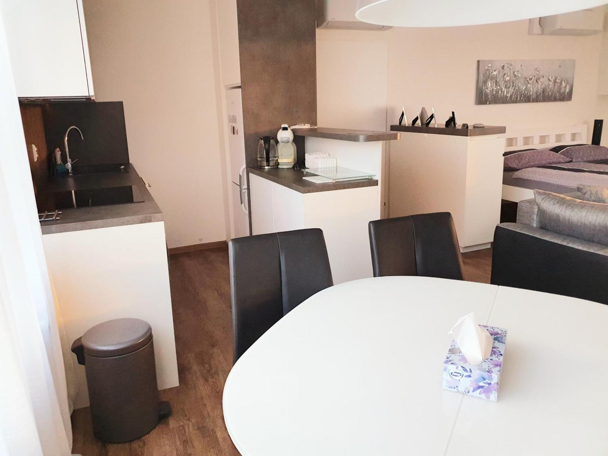 G Support Apartment براغ الغرفة الصورة