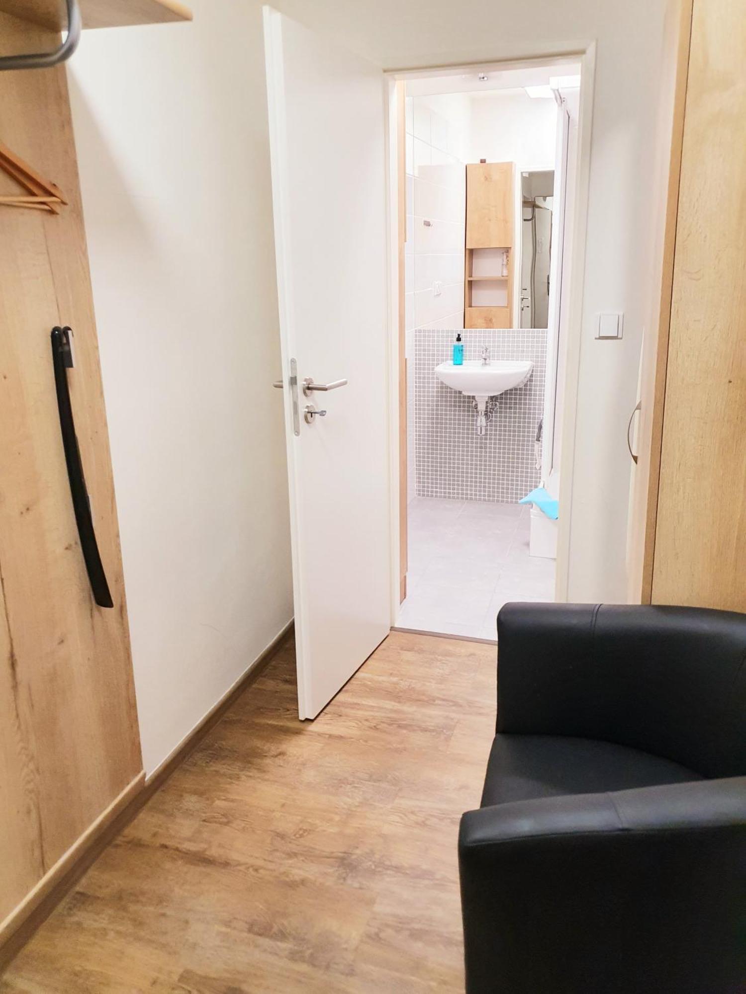 G Support Apartment براغ الغرفة الصورة