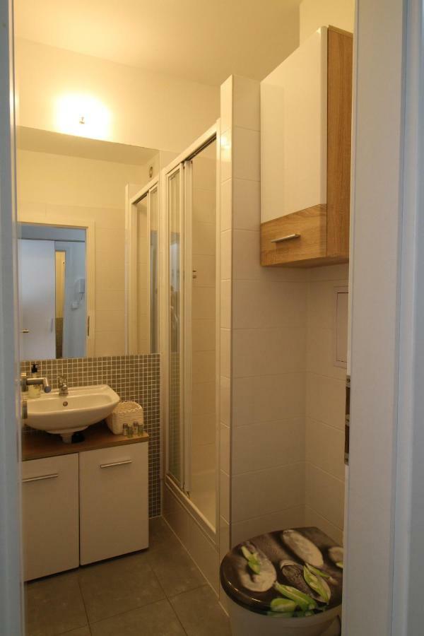G Support Apartment براغ المظهر الخارجي الصورة